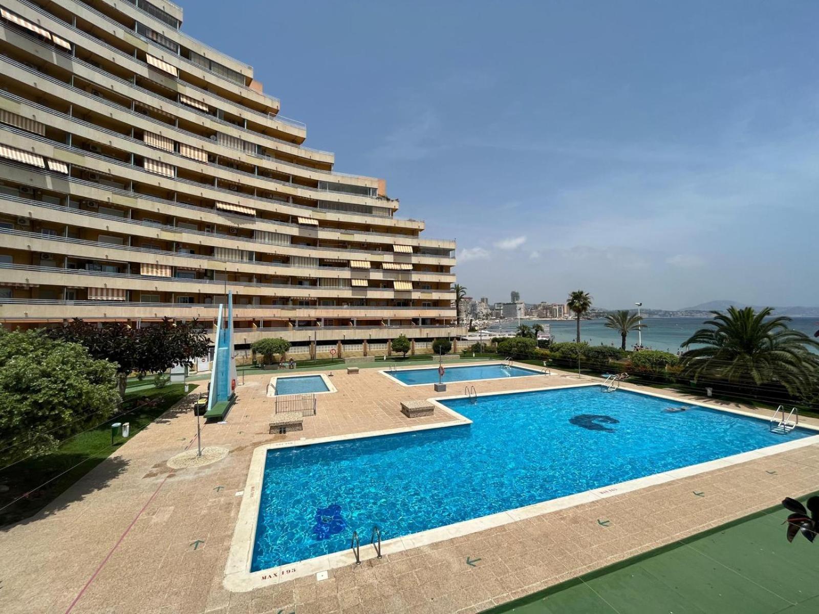 Calpe Apartamento 1A Linea De Playa Piscina Reformado Wifi Aire Kültér fotó